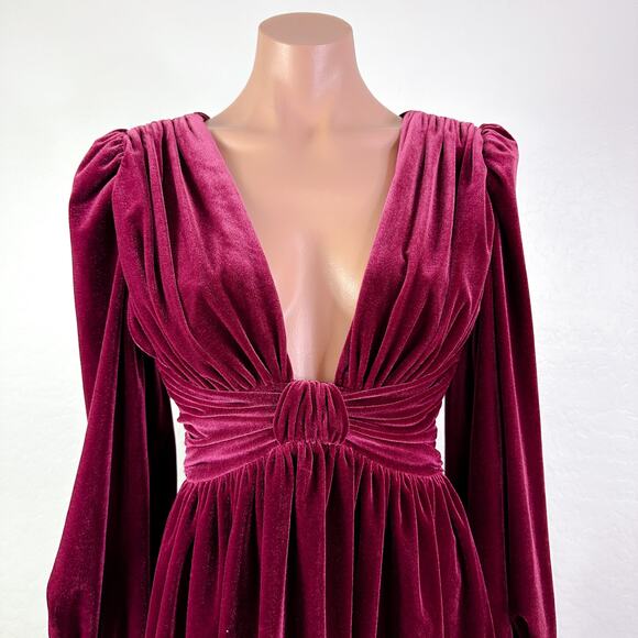Gianni Bini Mariah Plunge Velvet Sleeve Whimsigoth Mini Dress Burgundy 2 NWT - Picture 4 of 12